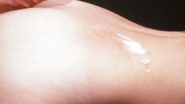 Трахнул женщину с лохматой киской и кончил на лобок