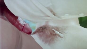 Секретарша трахается с шефом на столе и получает сперму на лохматую киску